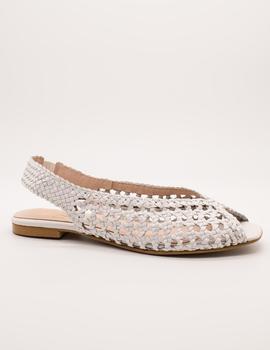 Sandalia Kess 21470 blanco trenzado de mujer.