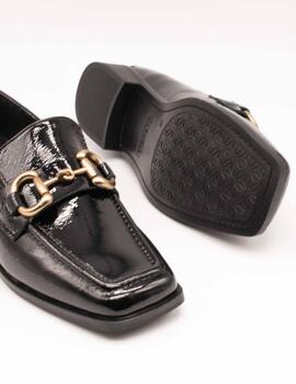 Zapato Carmela 161149 Charol Napa Negro de Mujer