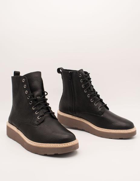 clarks trace pine black