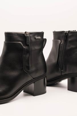 Botín Clarks BrooklynBay GTX black de mujer.