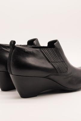 Zapato Clarks Capcornbeat GTX black de mujer.