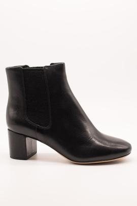 Botín Clarks Orabella Anna black de mujer.