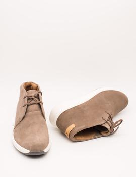 Botín Clarks Un Rio Mid pebble suede de mujer.