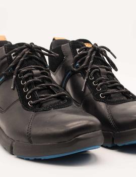 Botín Clarks Triman Up GTX black de hombre.