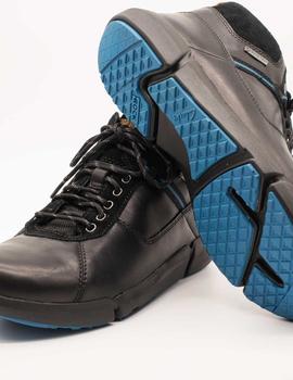 Botín Clarks Triman Up GTX black de hombre.