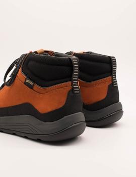 Botín Clarks AshcombeArtGTX orange de hombre.