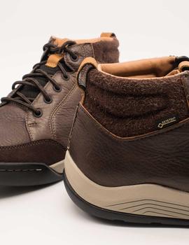 Botín Clarks AshcombeMidGTX dark brown de hombre.