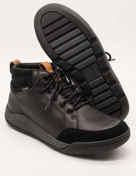 Botín Clarks AshcombeMidGTX black de hombre.