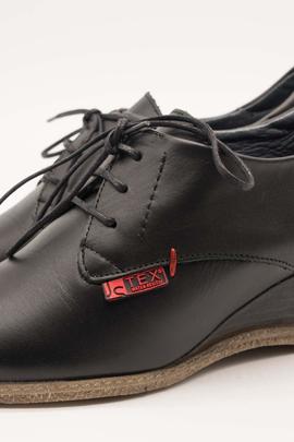 Zapato José Sáenz modelo 348-T negroTex de mujer.