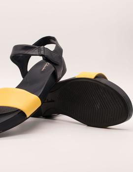 Sandalia Clarks Bright Pacey yellow de mujer.