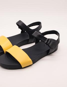 Sandalia Clarks Bright Pacey yellow de mujer.