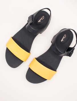 Sandalia Clarks Bright Pacey yellow de mujer.